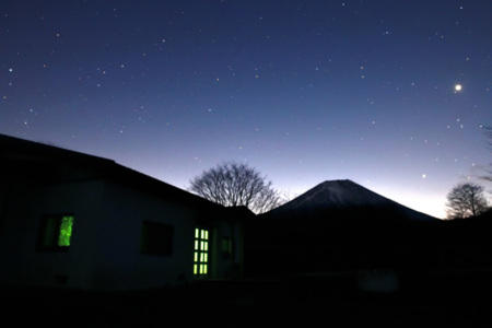 富士山と夜明け